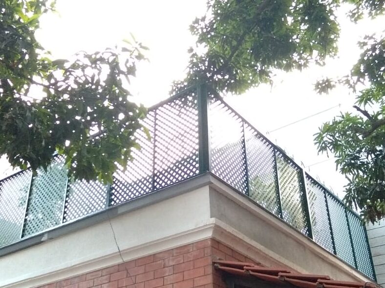 lattice trellis on top of terrace